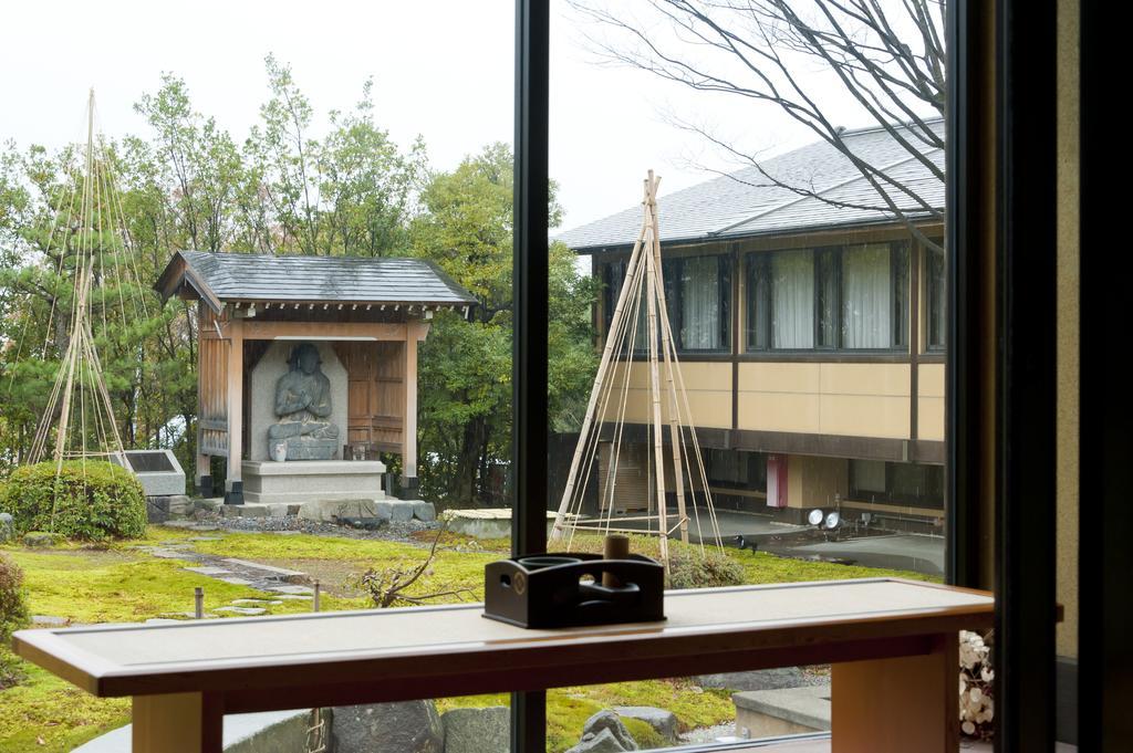 ホテル 旅亭萬葉 能美市 エクステリア 写真